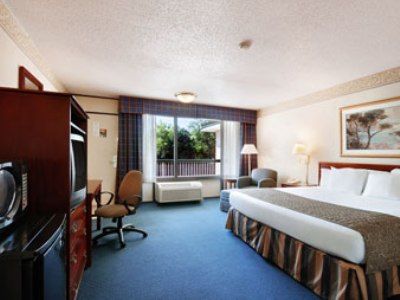 Отель Ramada Нью Браунфелс Номер фото